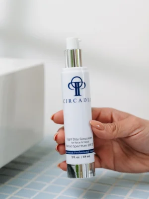 Light Day Sunscreen Broad Spectrum SPF 37