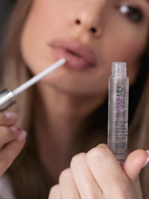 Hydro-Screen for Lips