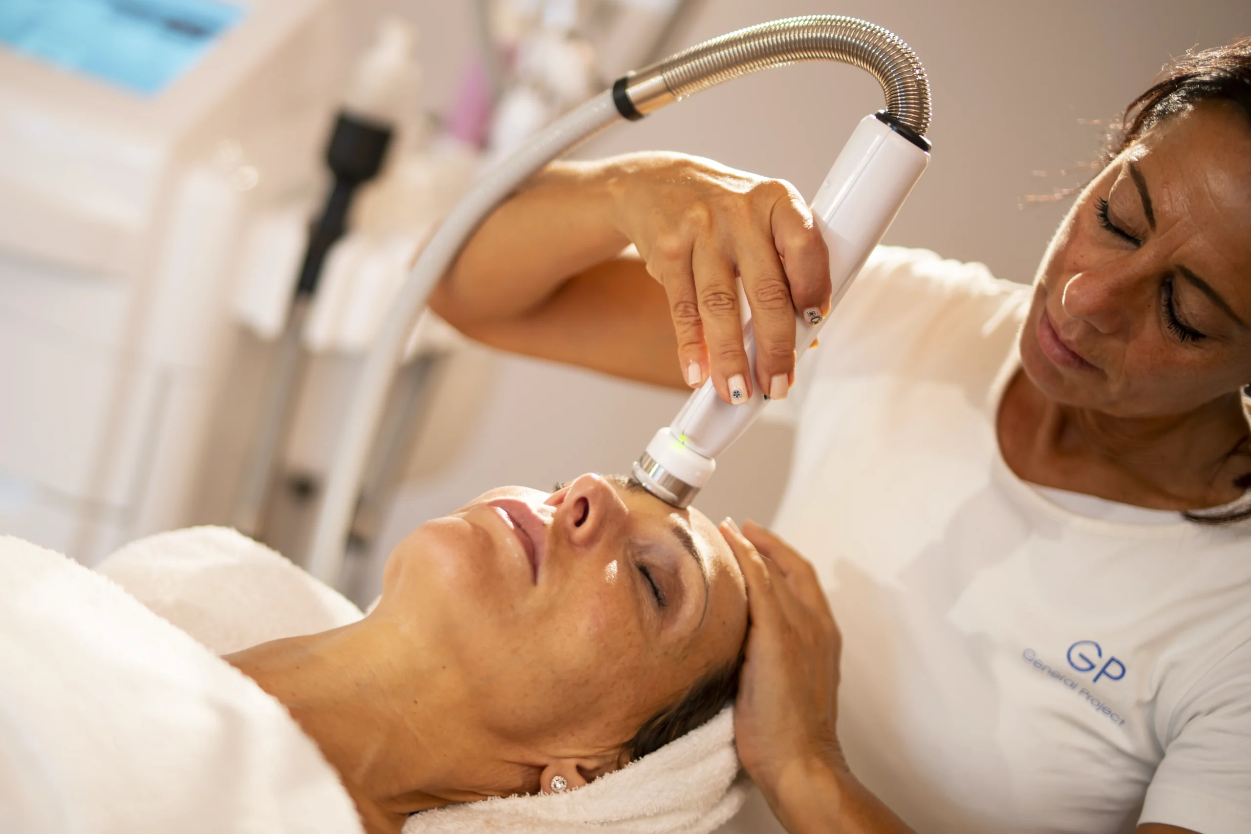 Aparativni tretman tijela Med Contour Multipower Plus u DermaSense centru